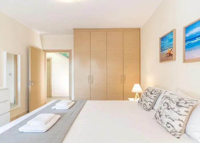 Sea View Ellada, Just 3km From