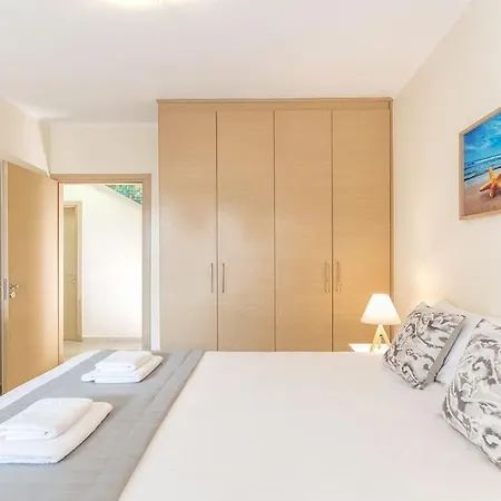 Sea View Ellada, Just 3km From